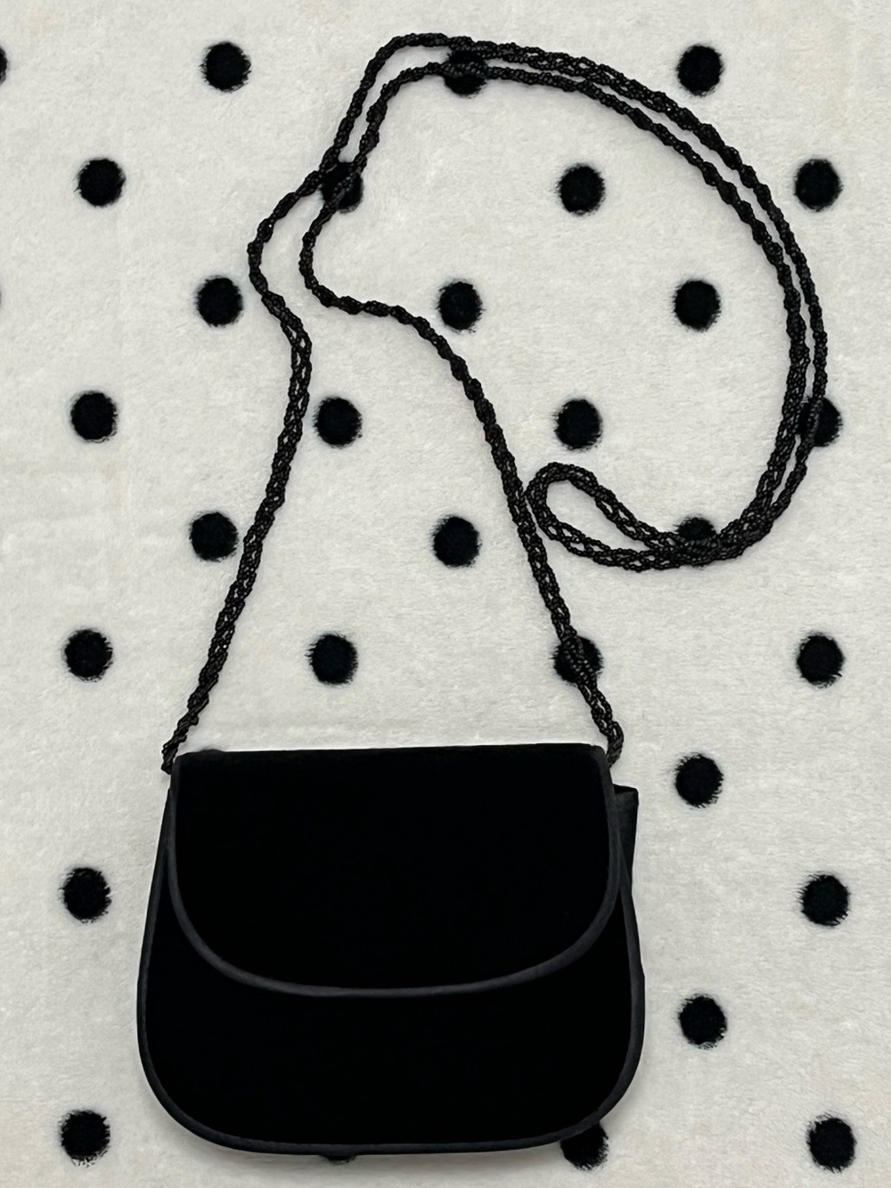 Vintage Chic Black Velvet Evening Crossbody Bag